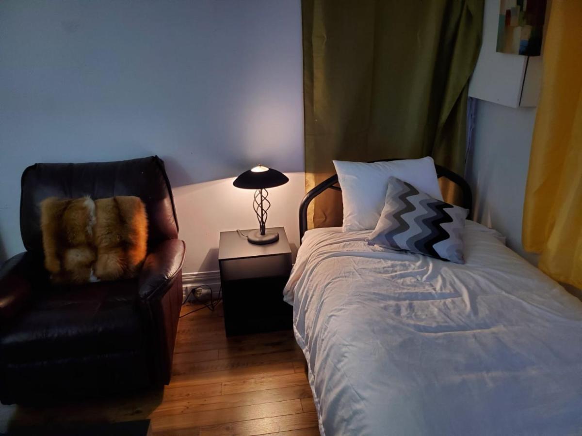 Booking-Eddy- Single Room With Self Check-In Hull Eksteriør bilde