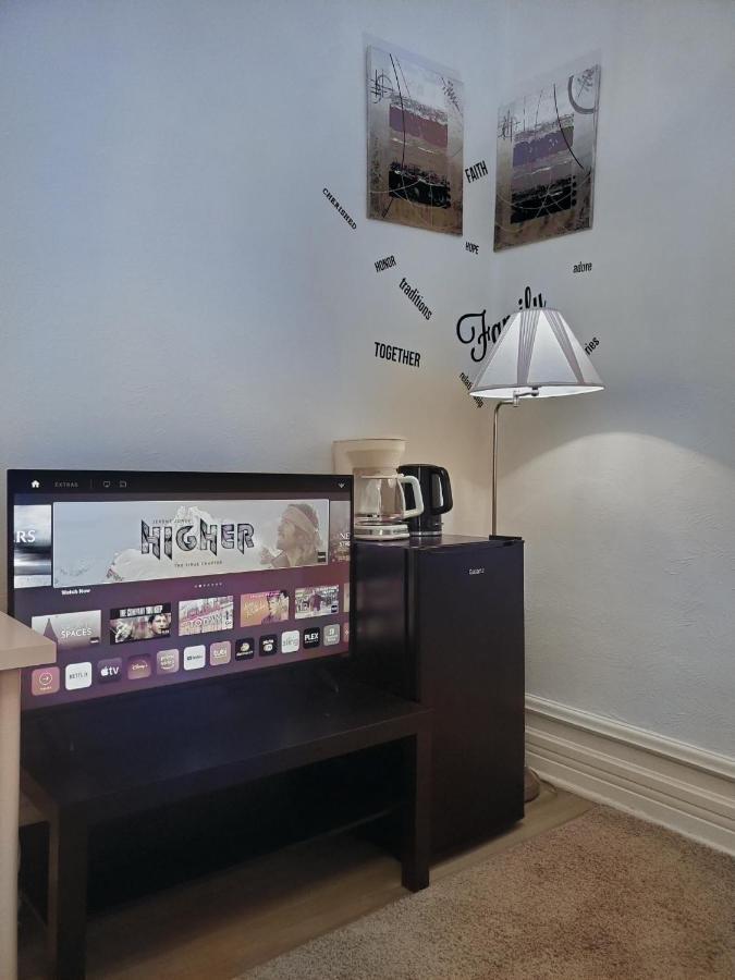 Booking-Eddy- Single Room With Self Check-In Hull Eksteriør bilde